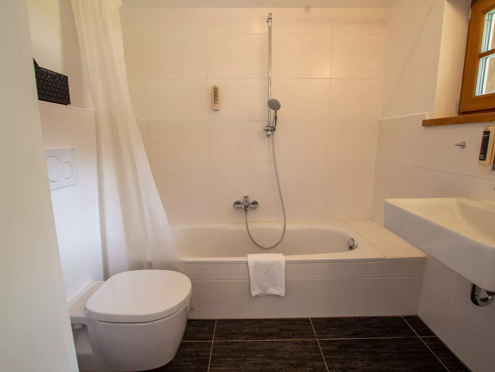 Lodge Adlerhorst 178 im Tauerndorf Enzingerboden - Drinnen