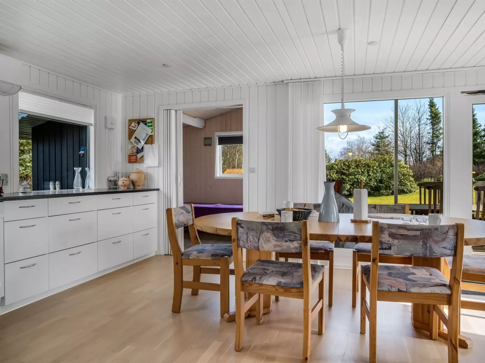 "Jytte" - 800m to the fjord - Inside