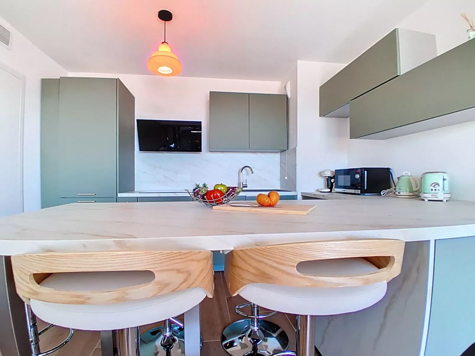 Seaside View - Inside