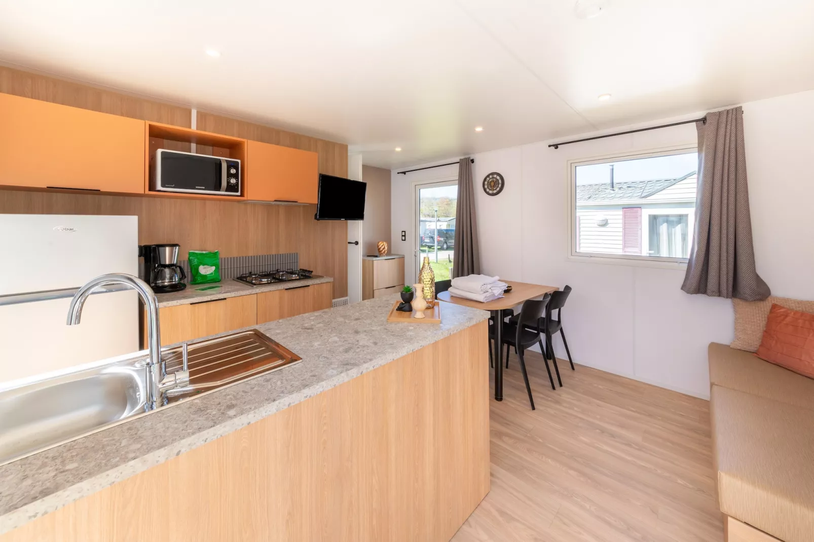 Le Ruisseau - Kitchen