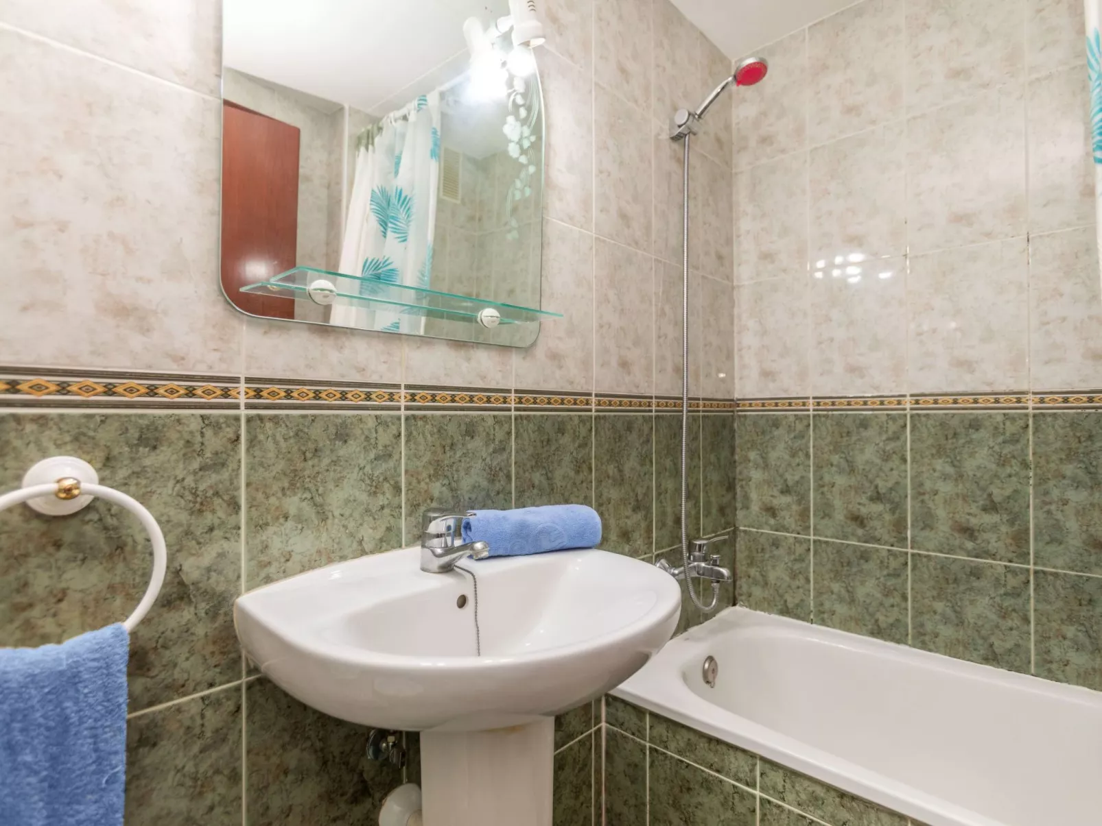 Malibu Canales - Drinnen