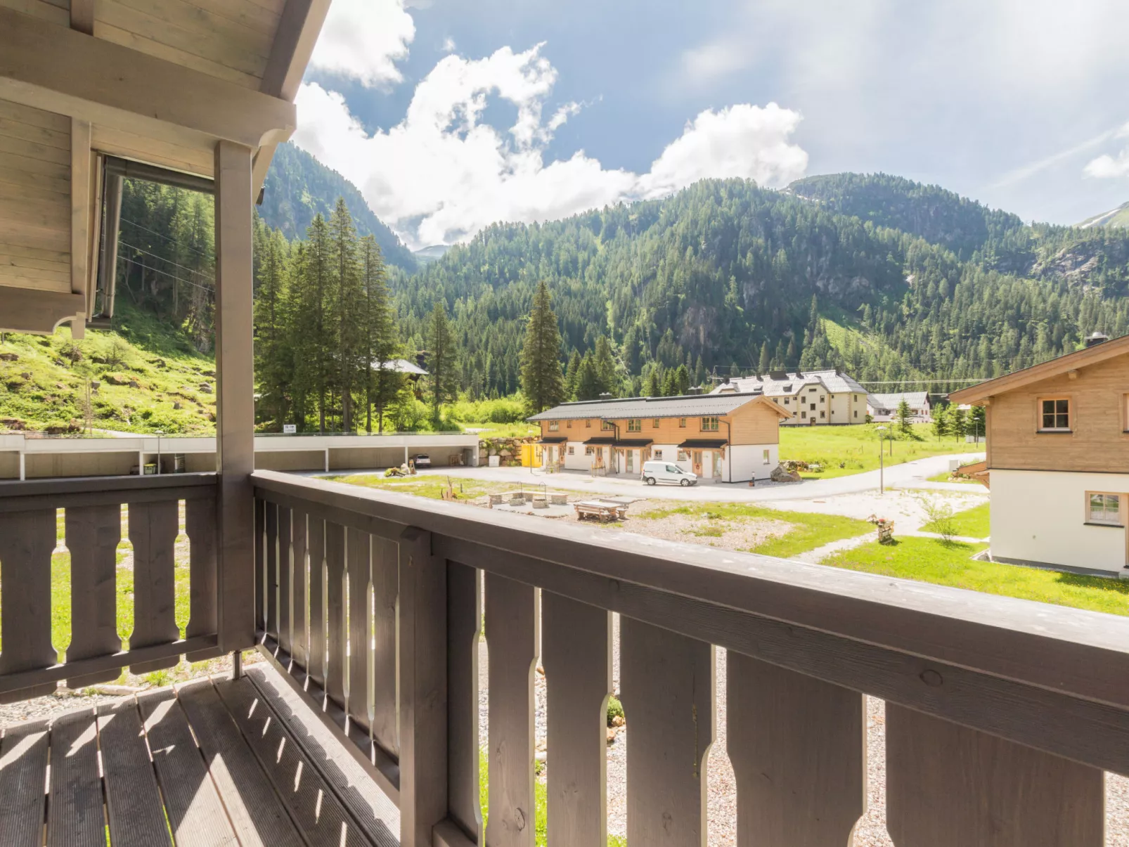 Lodge Weißsee 160 im Tauerndorf Enzingerboden - Draußen