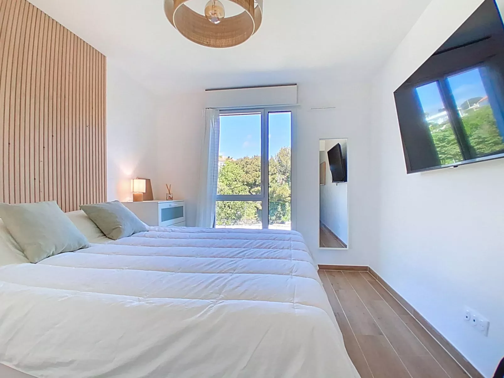 Seaside View - Inside