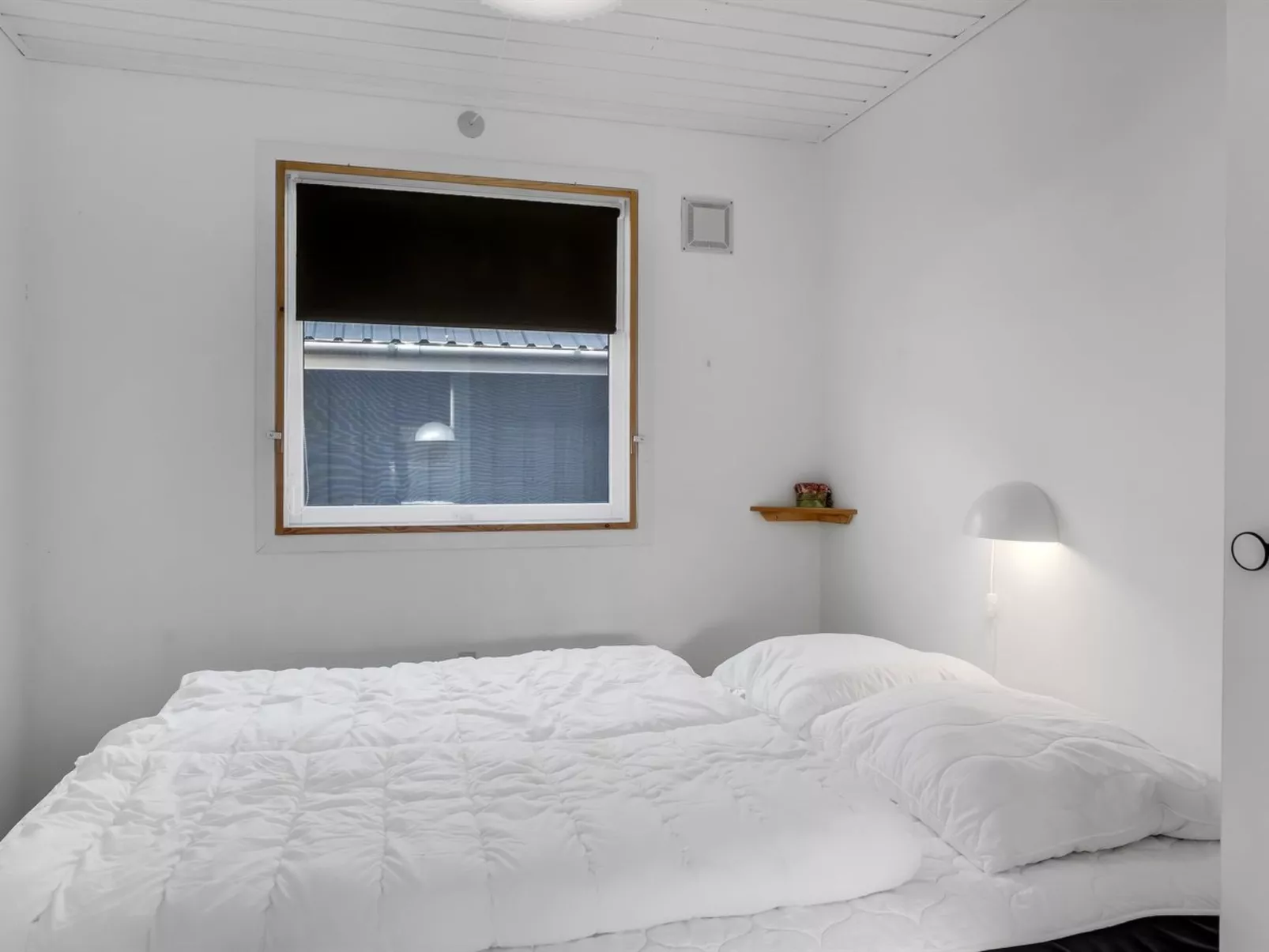 "Jytte" - 800m to the fjord - Inside