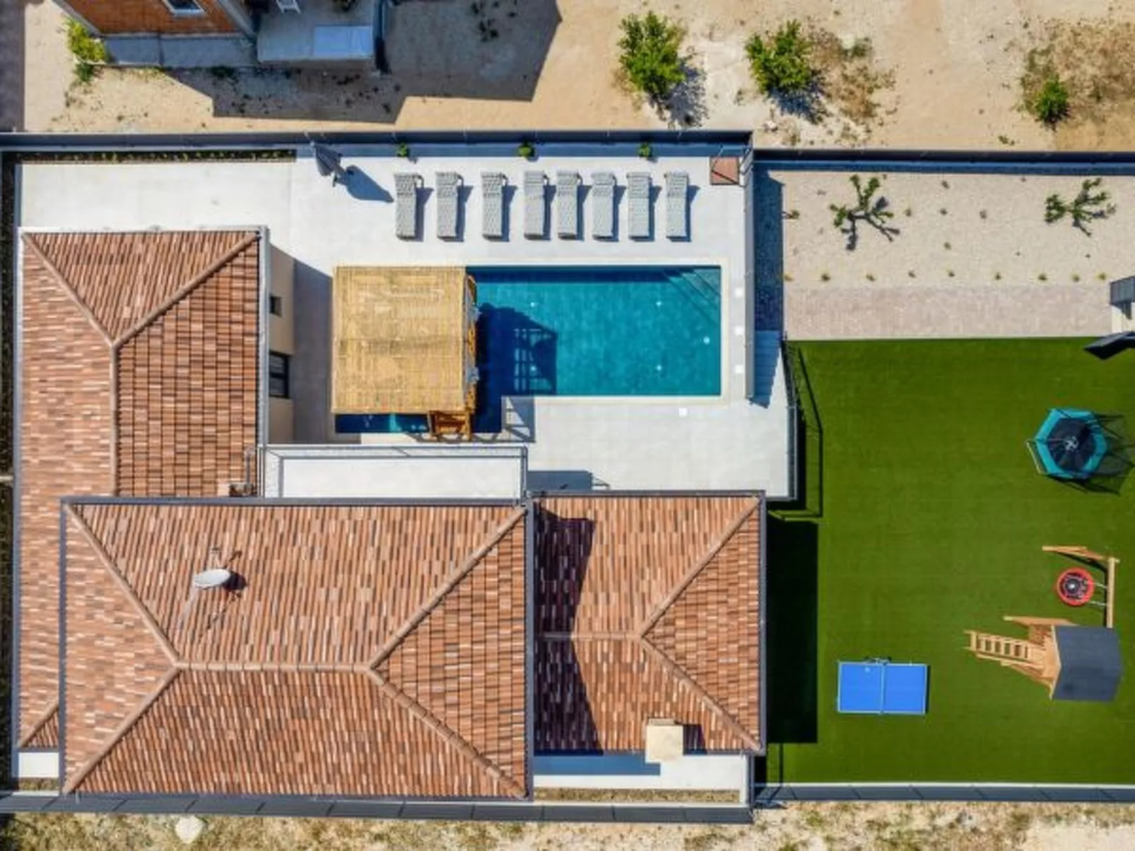 Magnificent Villa Oasis with extra large heated po - Image-tags.info