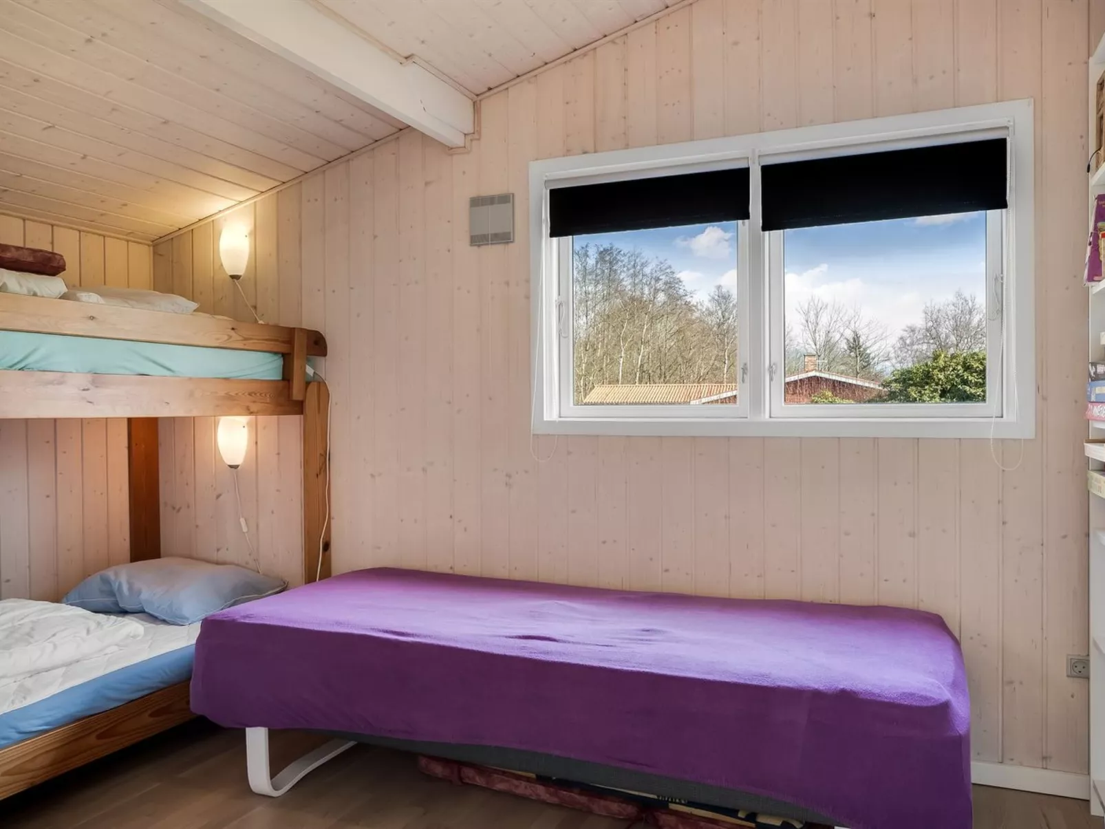 "Jytte" - 800m to the fjord - Inside