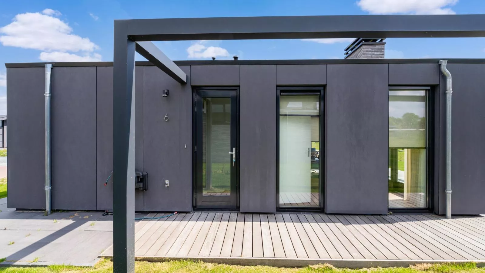 Strand - Terrace balcony