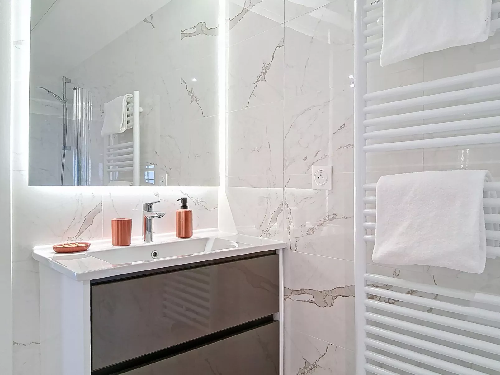 Seaside View - Inside