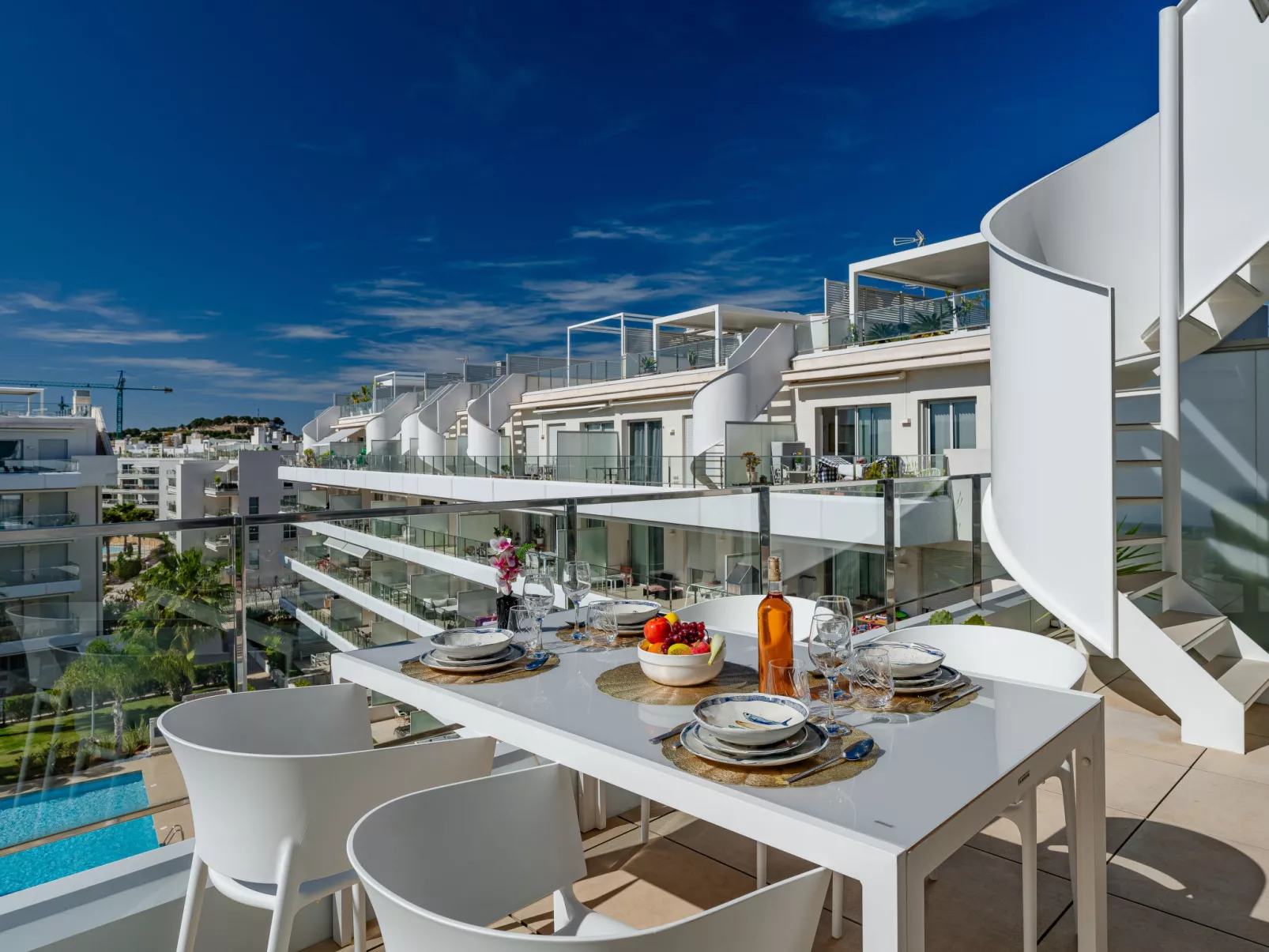 Marina Real I - Draußen