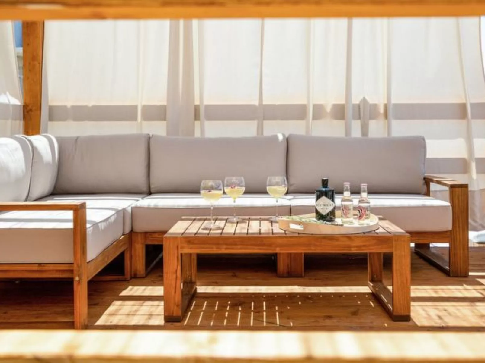 Magnificent Villa Oasis with extra large heated po - Image-tags.info