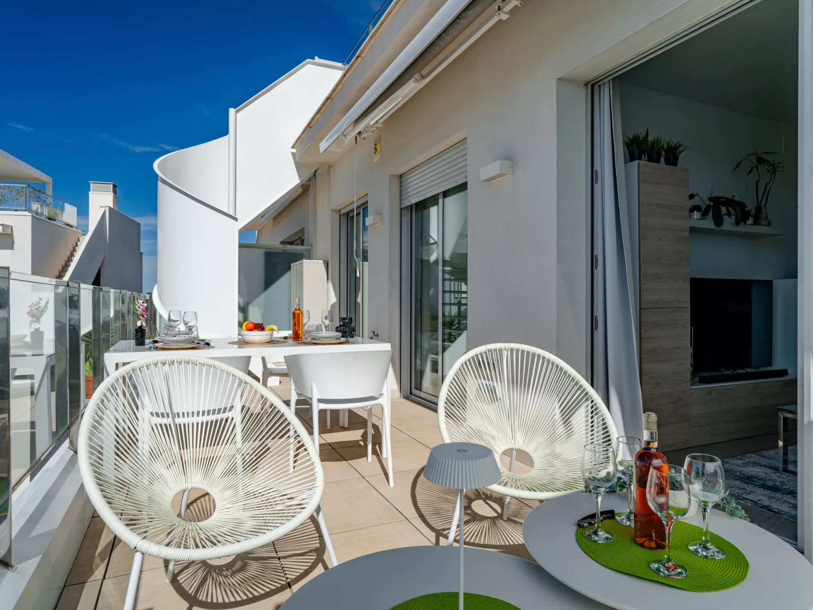 Marina Real I - Draußen