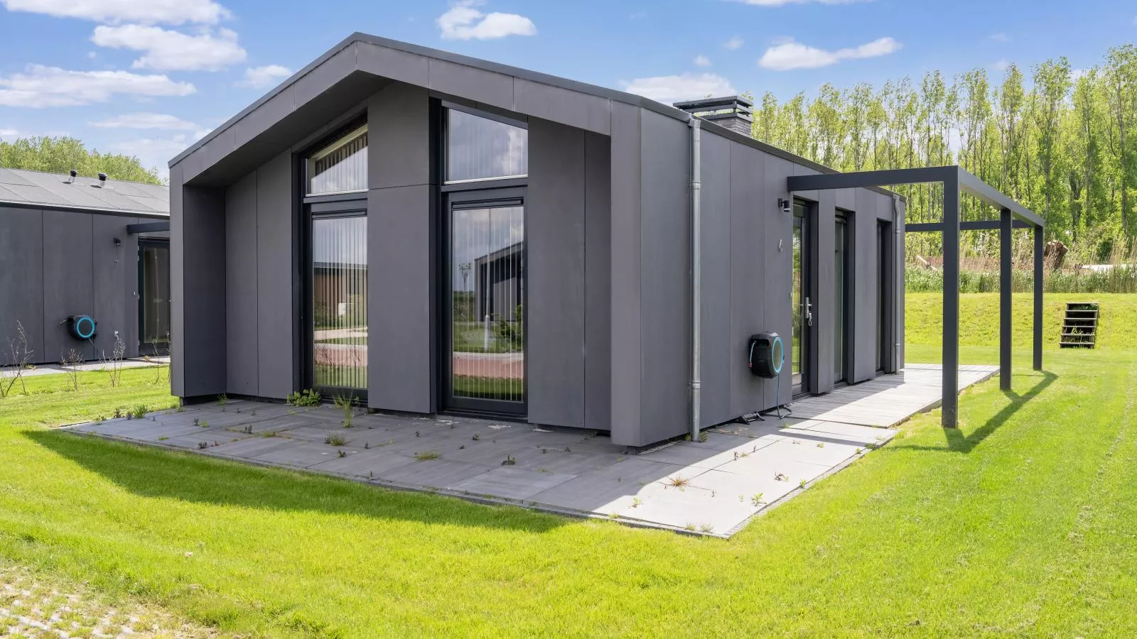 Strand - Exterior in summer