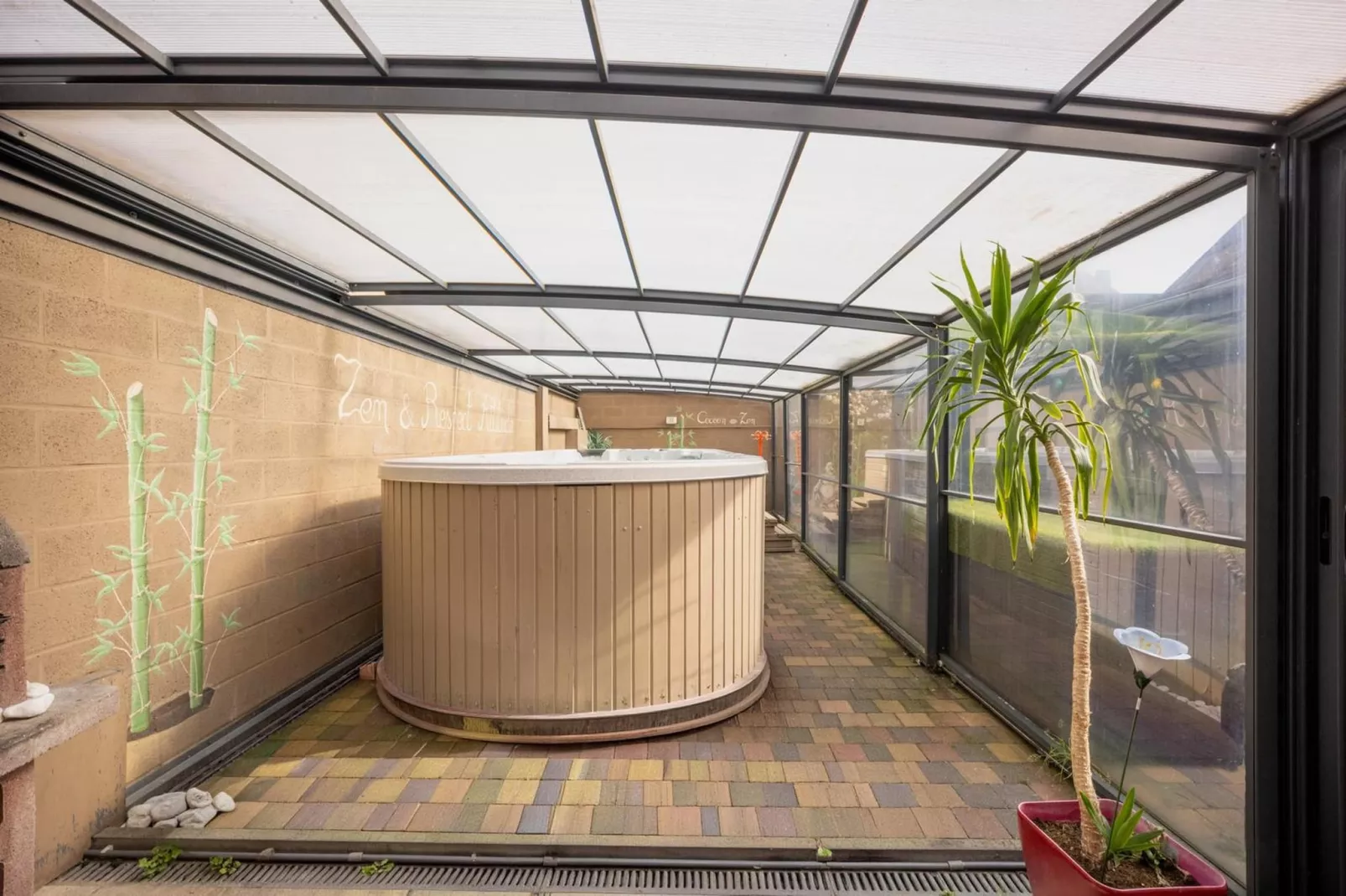 Magnifique maison de vacances pour 10 adultes avec pscine intérieure  Sauna Bains à remous et  Hamam - Bien-être