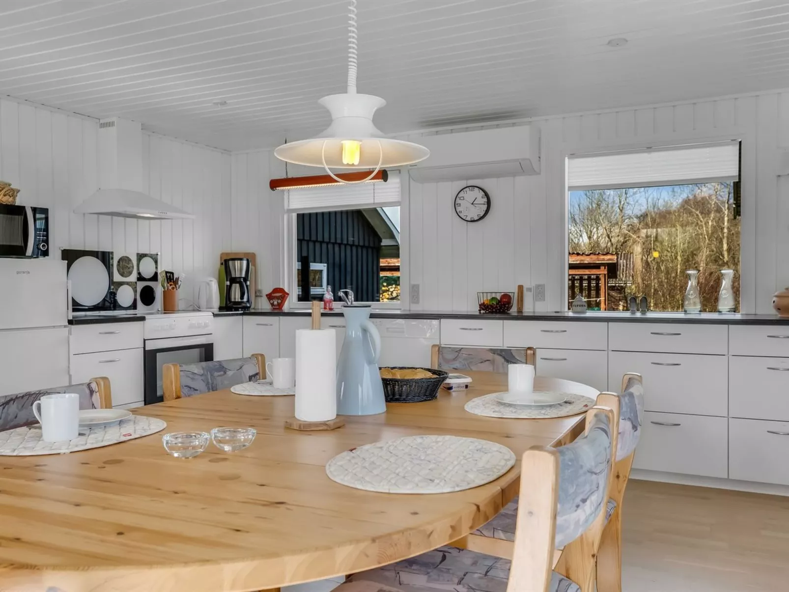 "Jytte" - 800m to the fjord - Inside