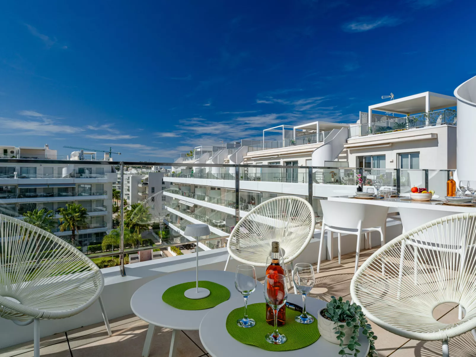 Marina Real I - Draußen