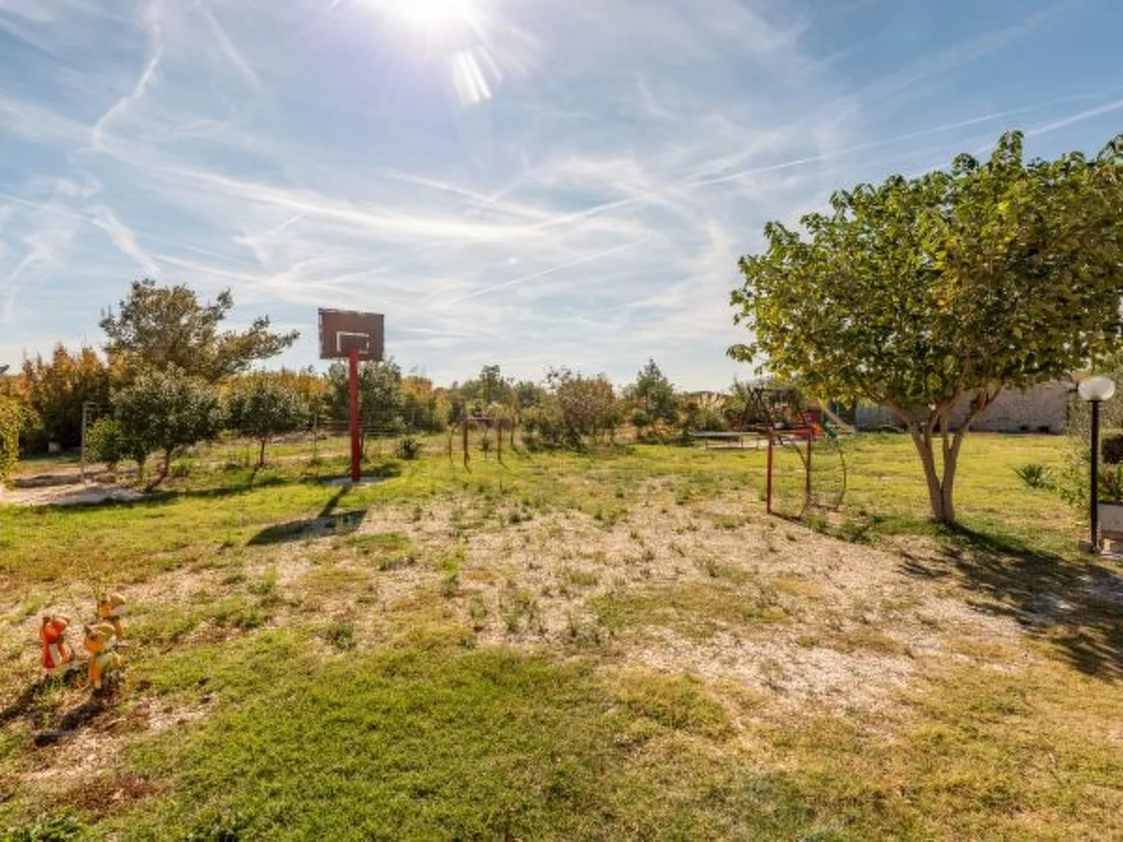 Villa Serena with pool - Image-tags.info