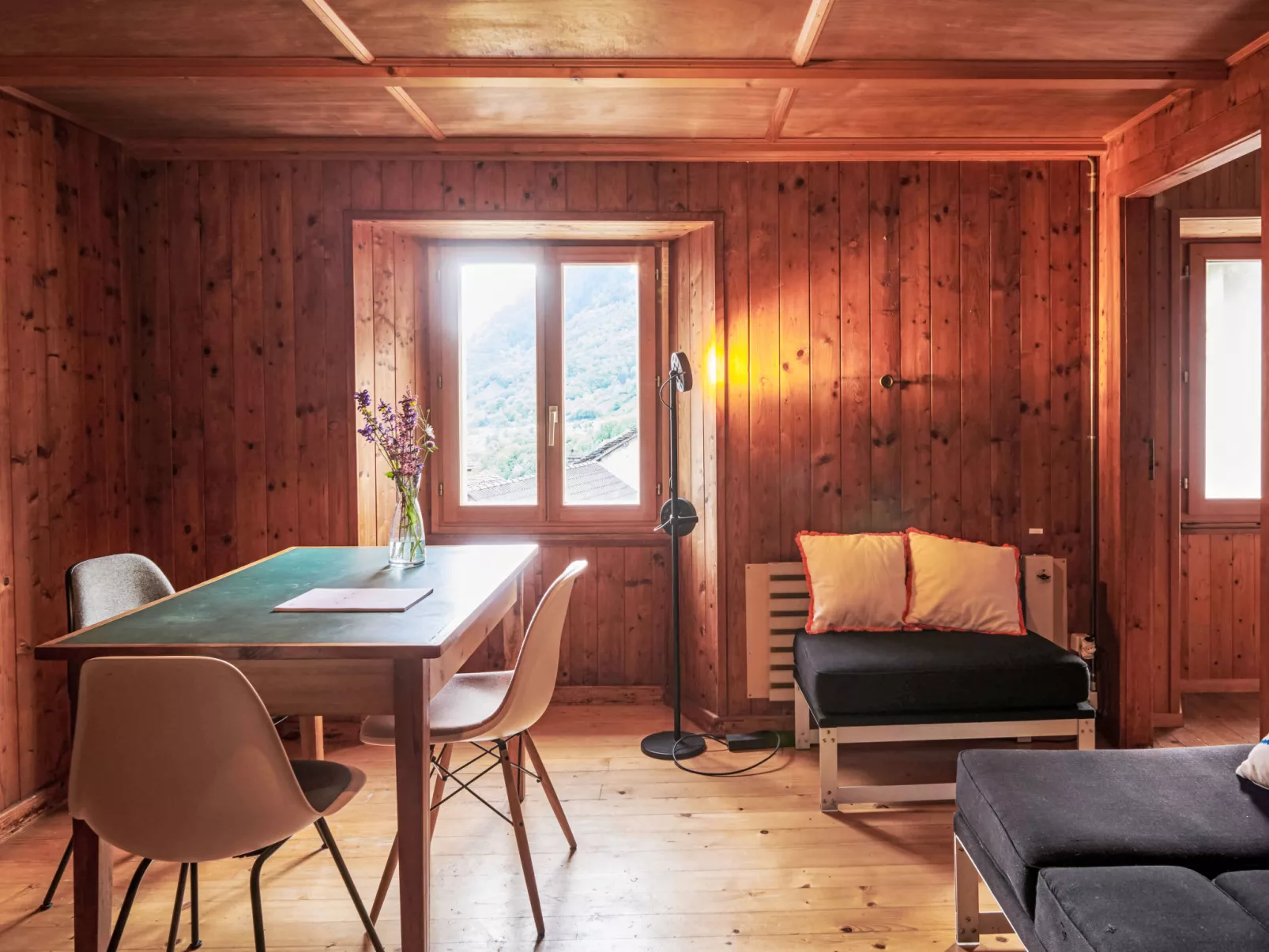 Waterfall House - Drinnen