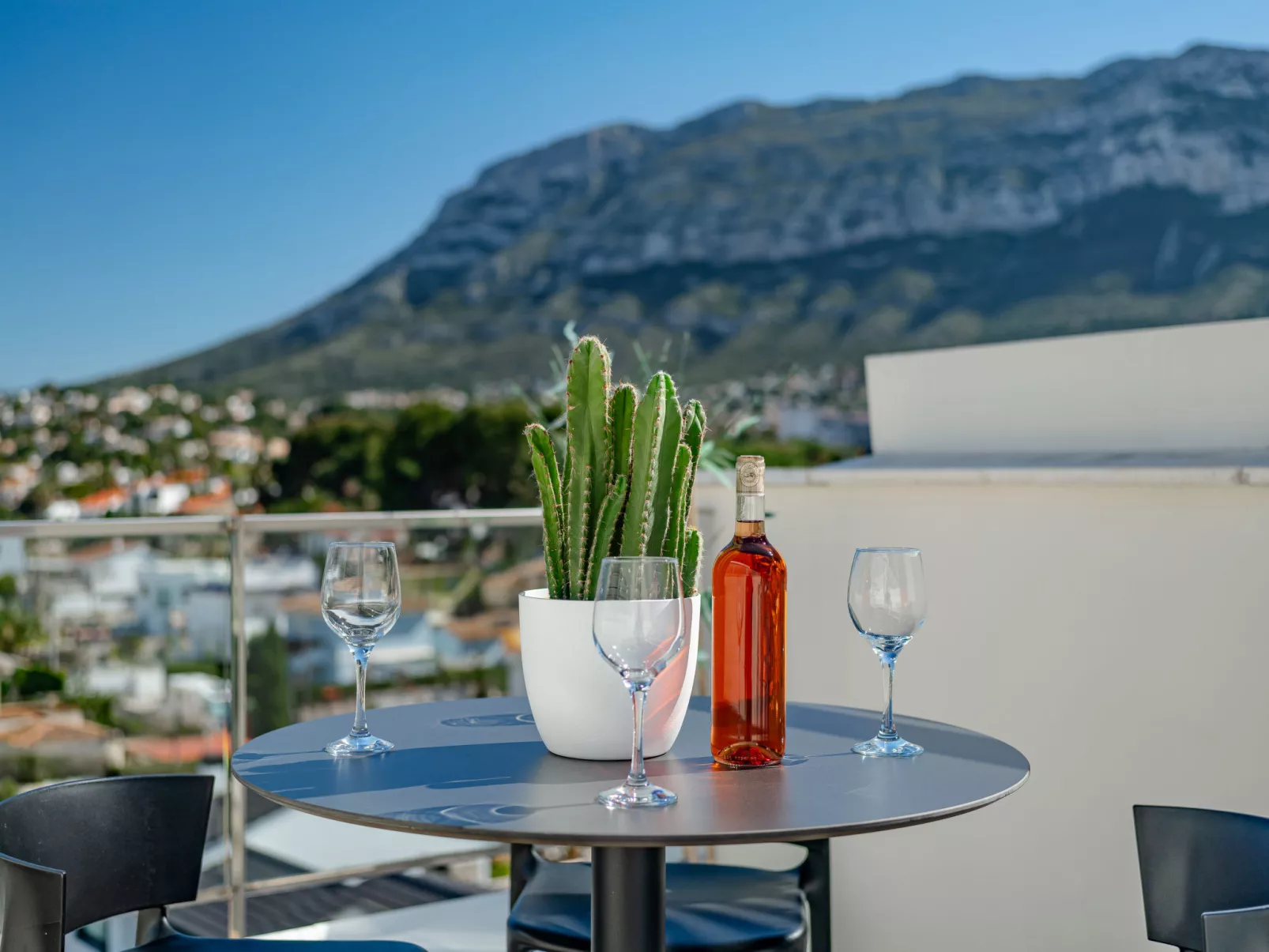 Marina Real I - Draußen