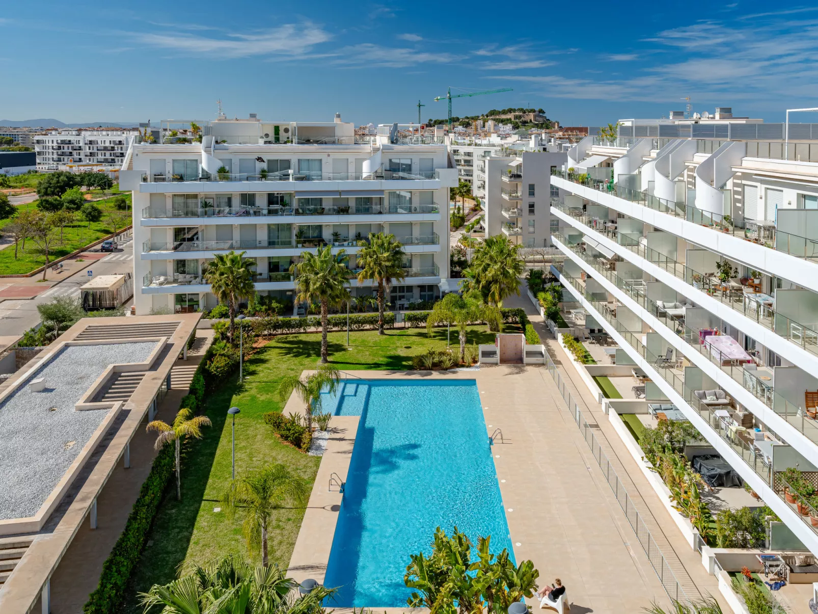 Marina Real I - Draußen