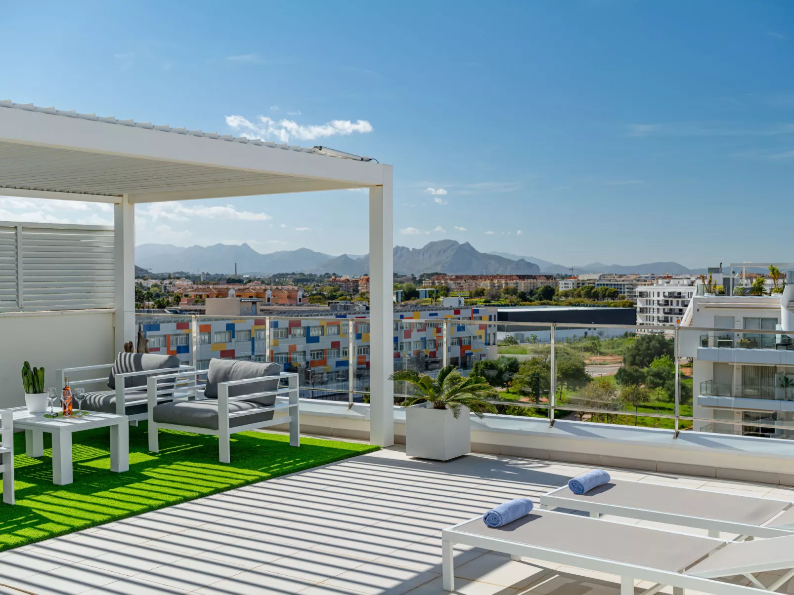 Marina Real I - Draußen