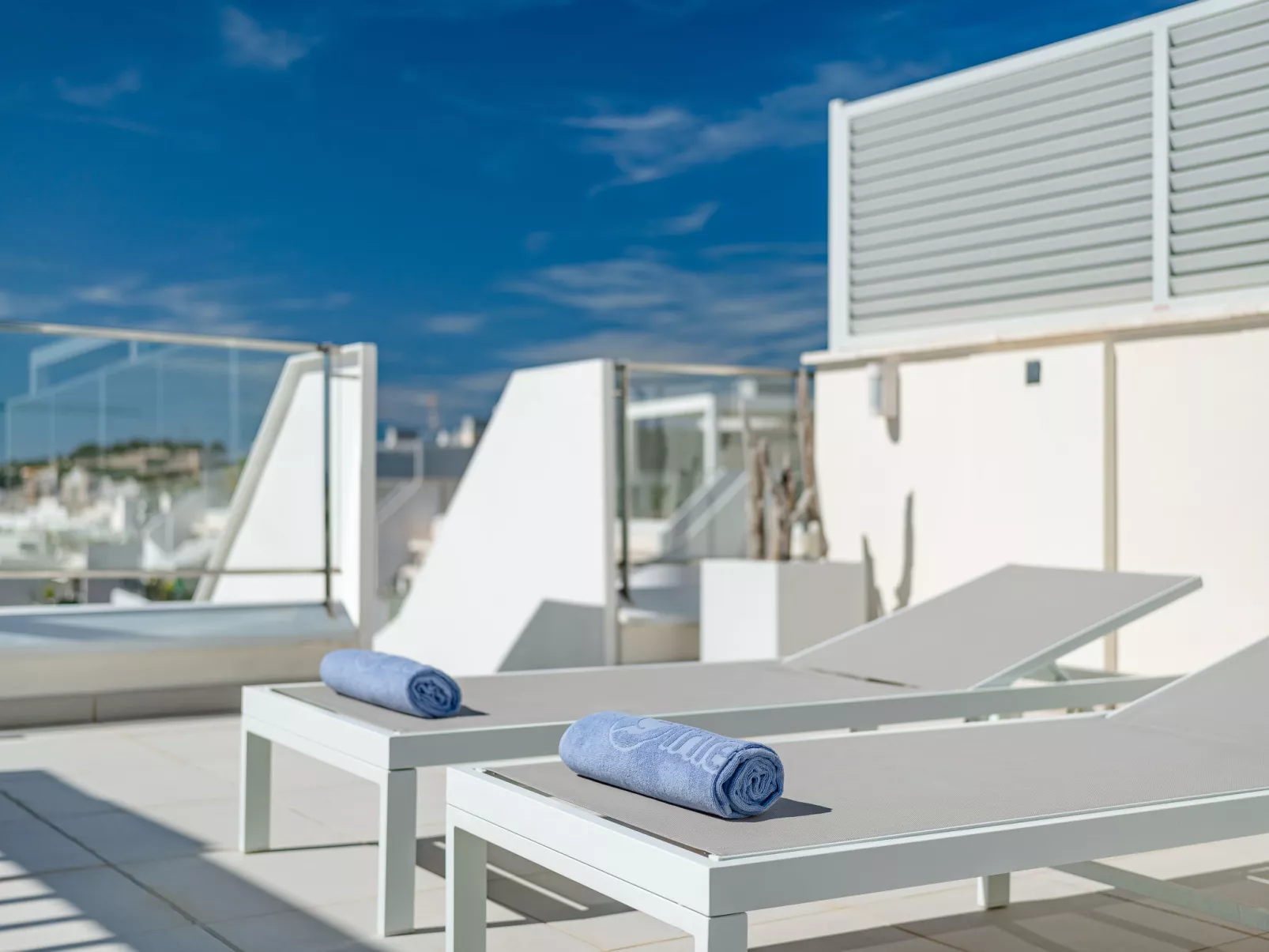 Marina Real I - Draußen