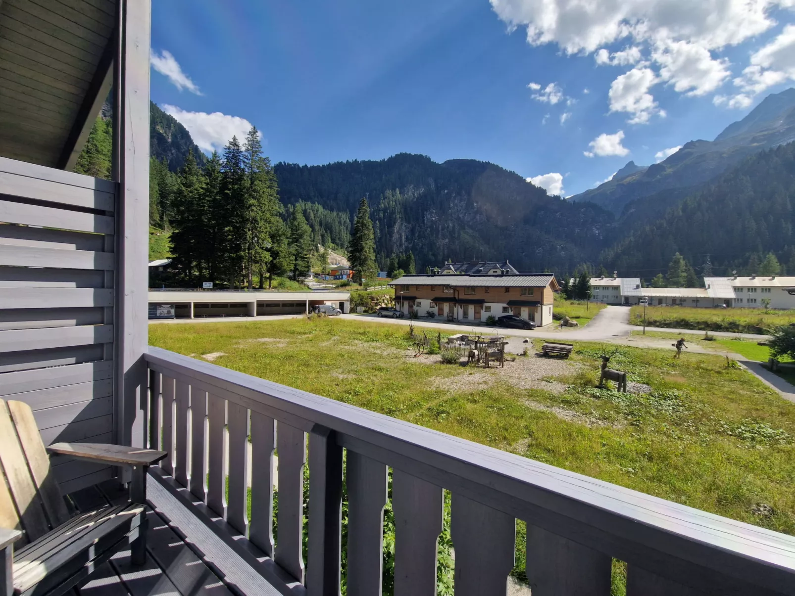 Lodge Seeblick 161 im Tauerndorf Enzingerboden - Draußen