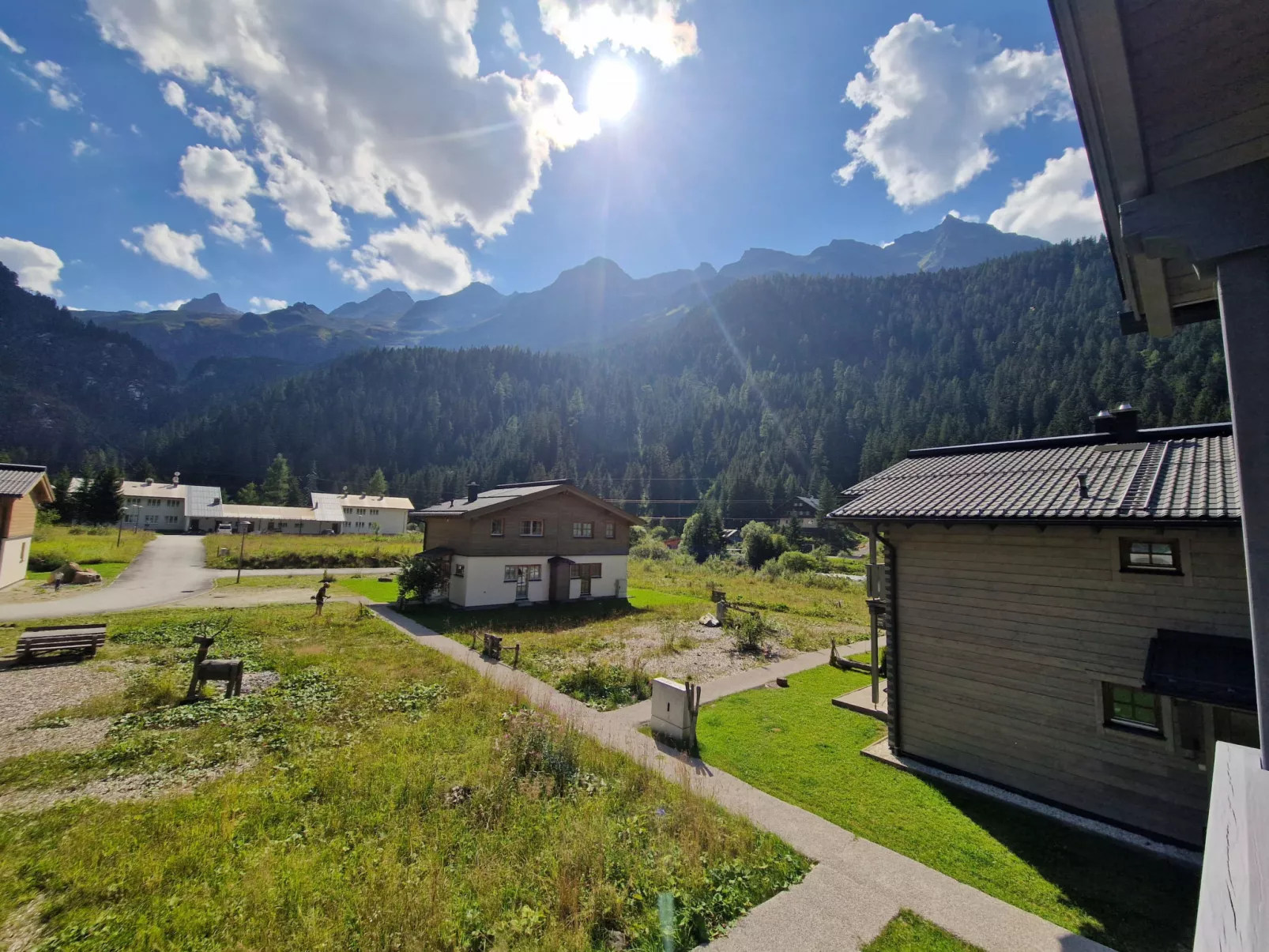 Lodge Seeblick 161 im Tauerndorf Enzingerboden - Draußen