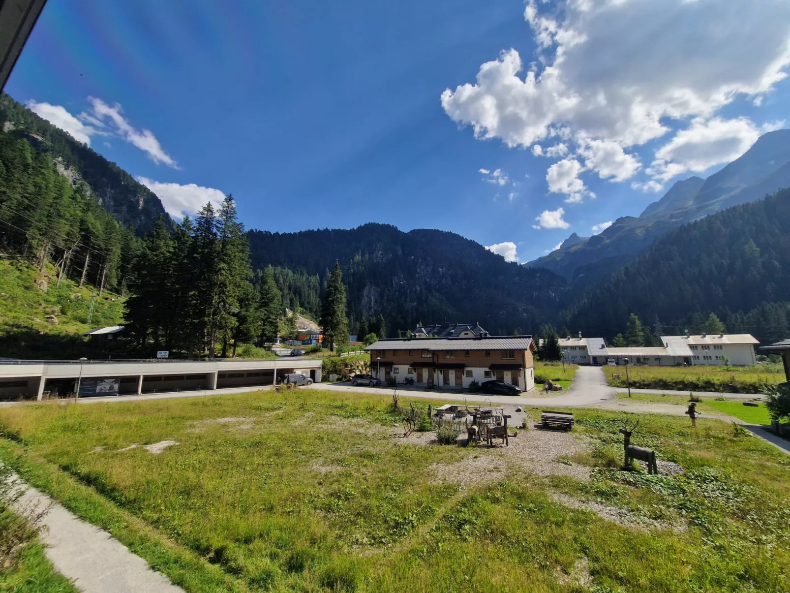 Lodge Seeblick 161 im Tauerndorf Enzingerboden - Draußen