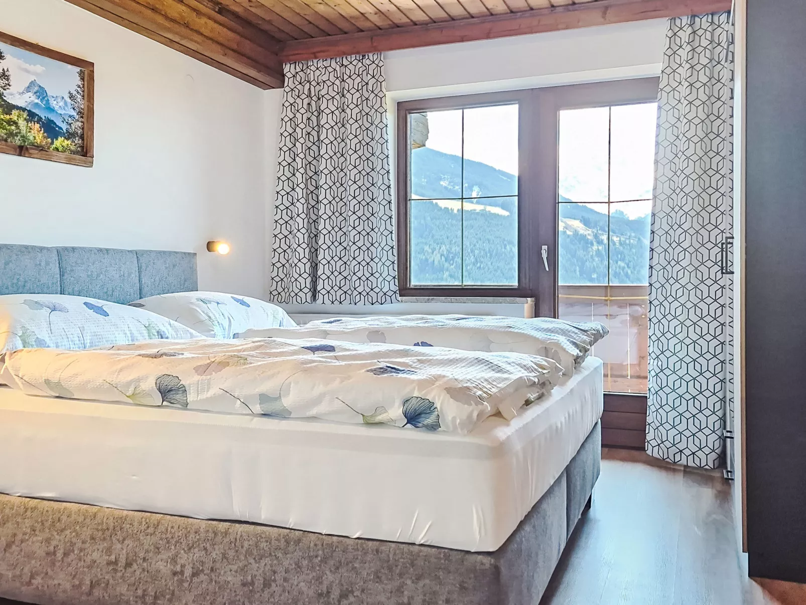 Panoramablick Tauern - Inside