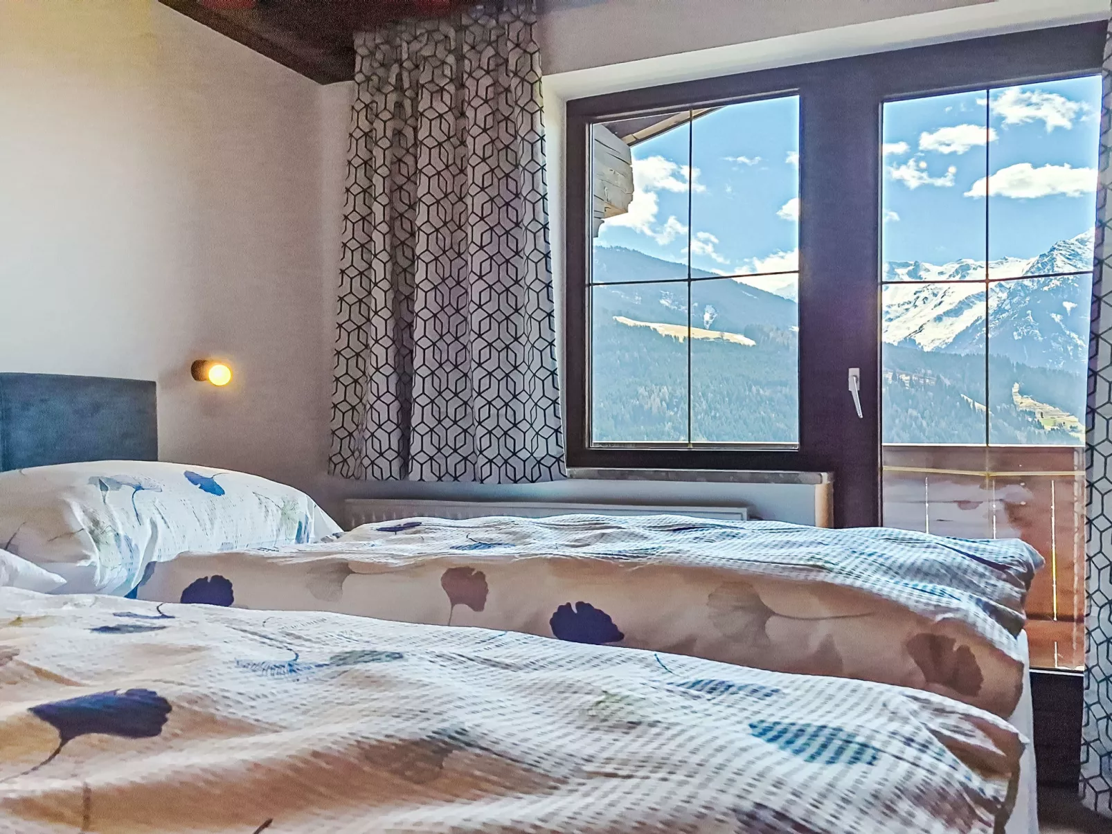 Panoramablick Tauern - Inside