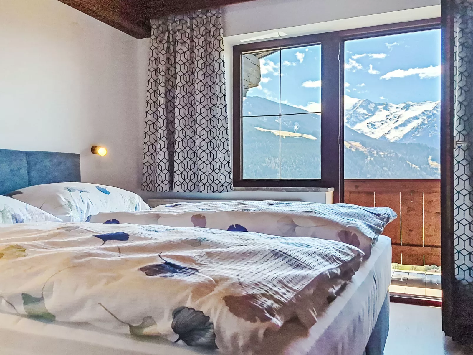 Panoramablick Tauern - Inside