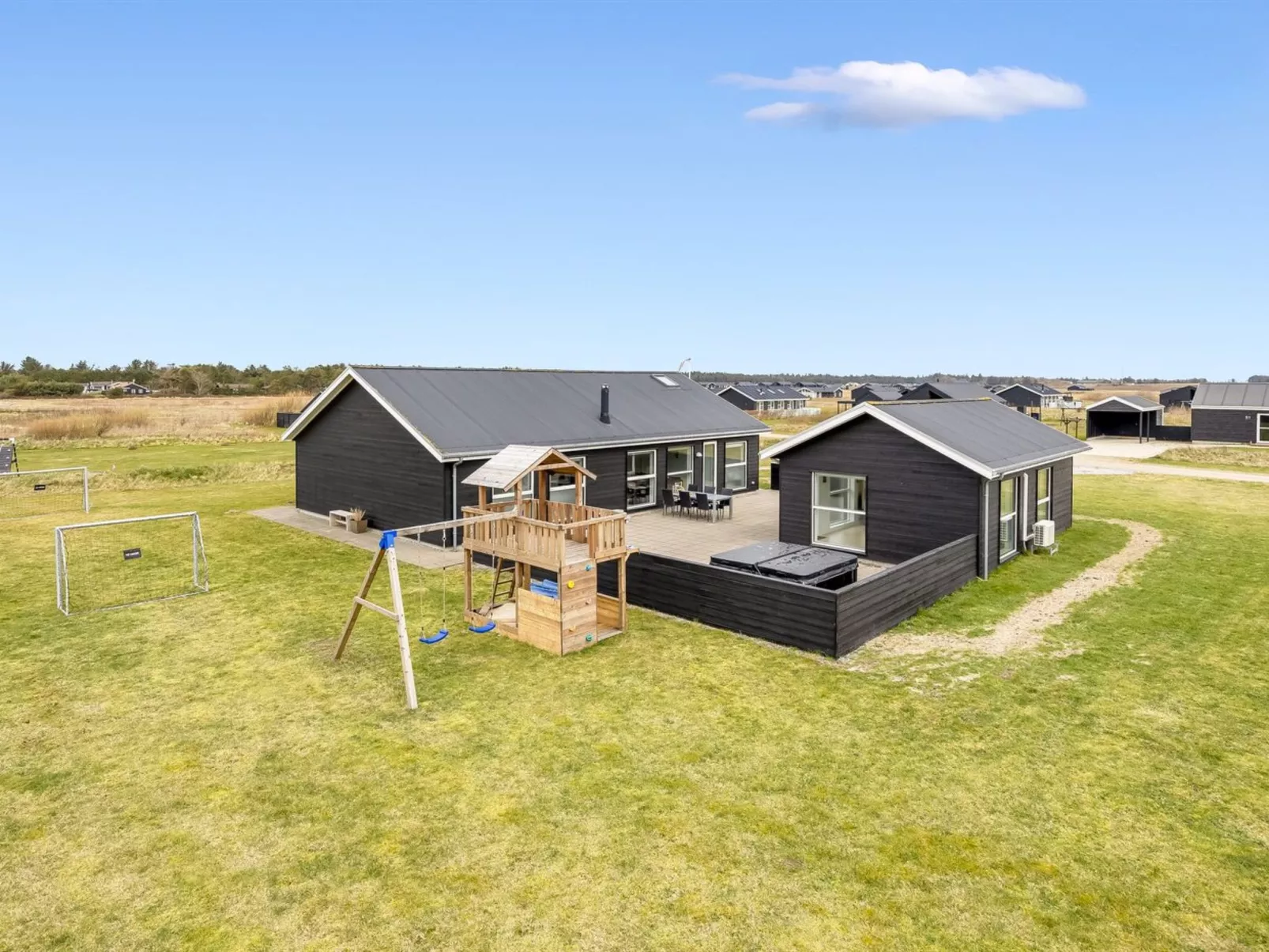 "Tatiane" - 1.5km from the sea