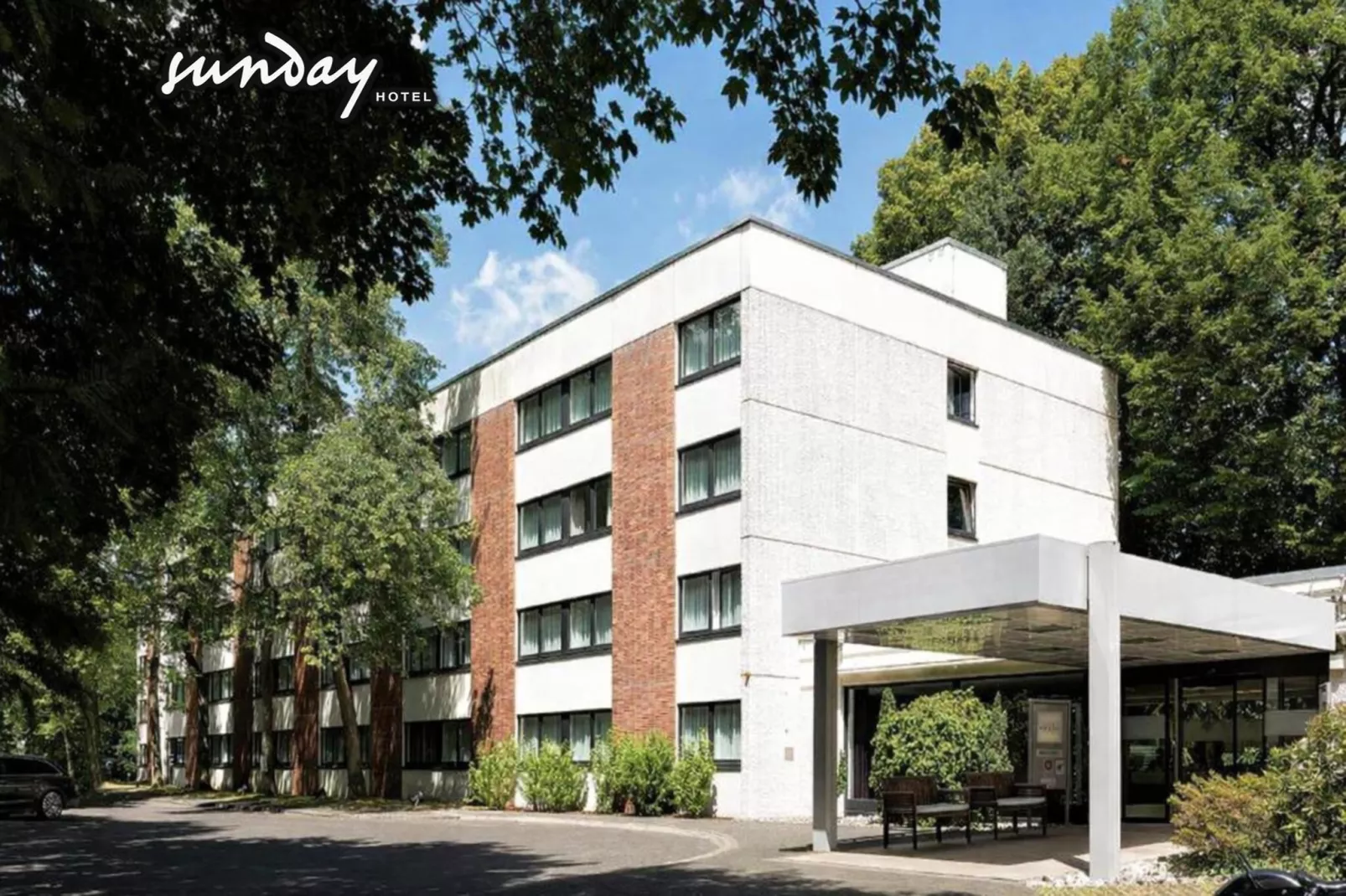 Mercure Hotel - Standard Double Room with Sofa Bed