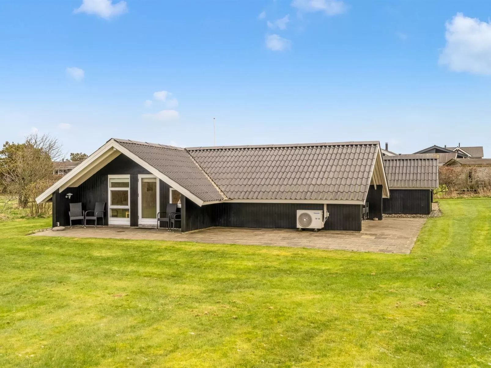 "Arold" - 600m to the fjord