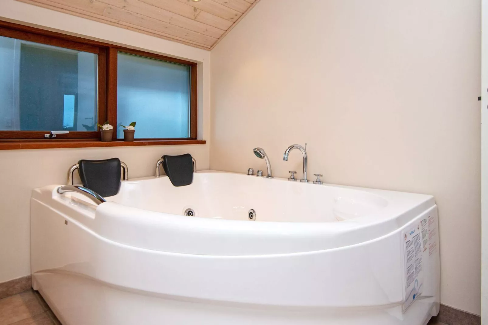 6 person holiday home in Tarm-By Traum