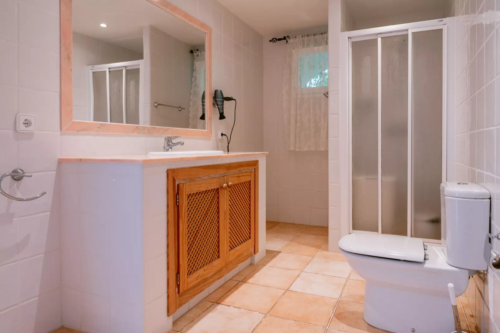 Monte Perdido-Bathroom