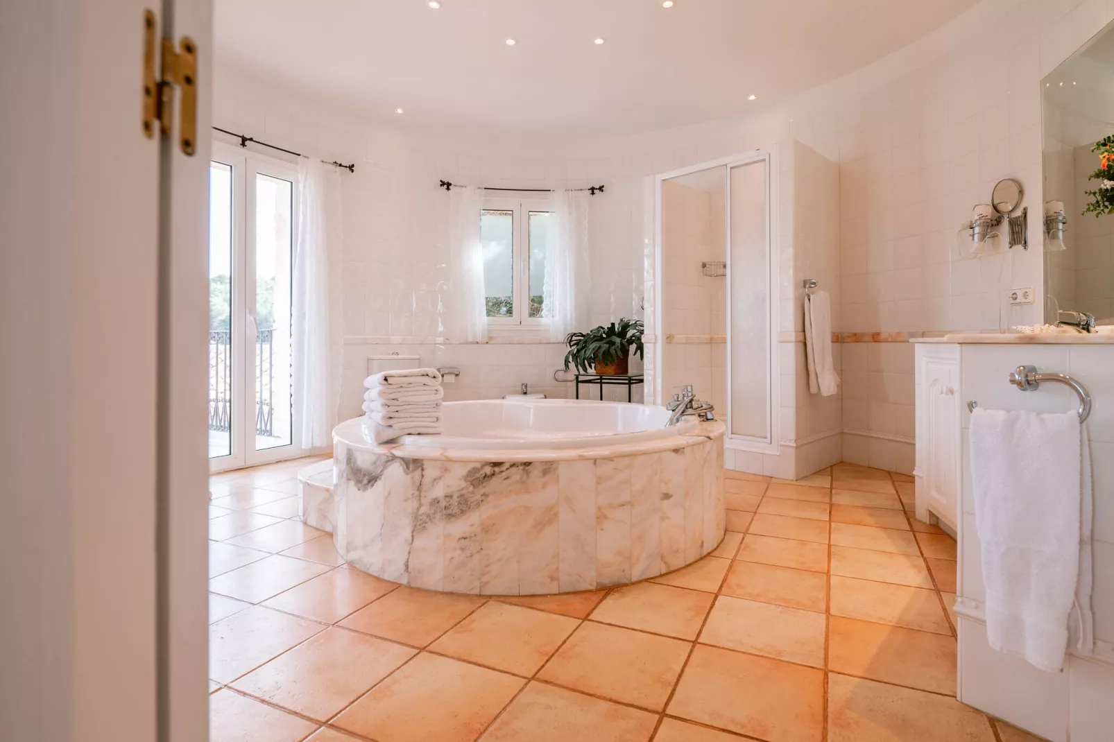 Monte Perdido-Bathroom