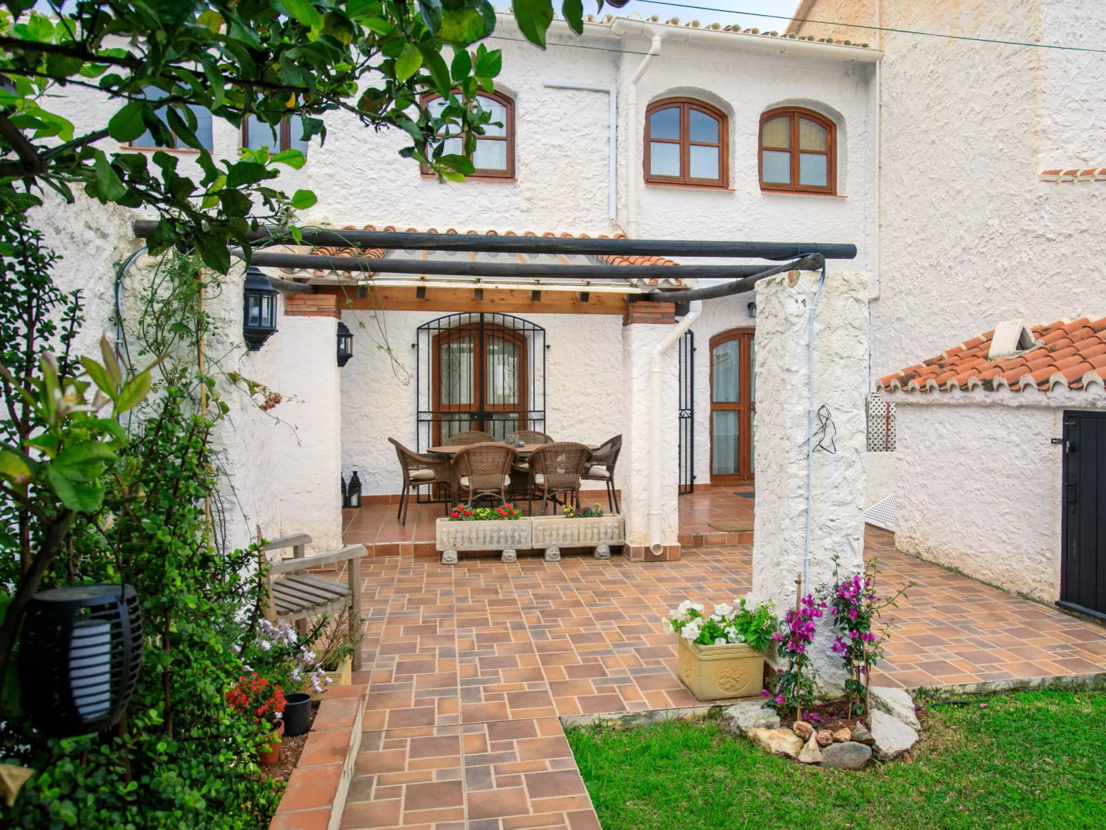 Los Olivos de Capistrano - Draußen