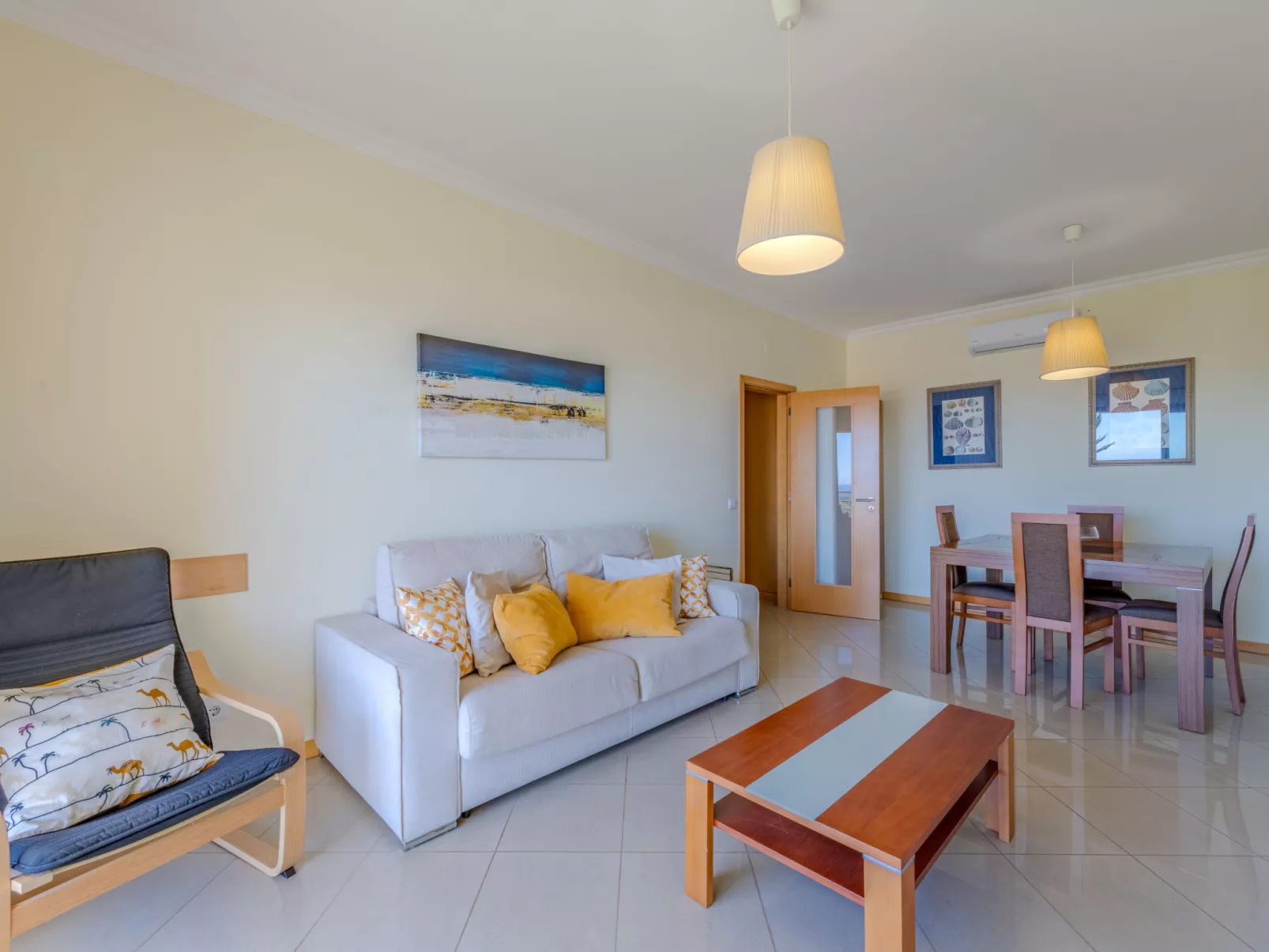 Vista Mar - Inside