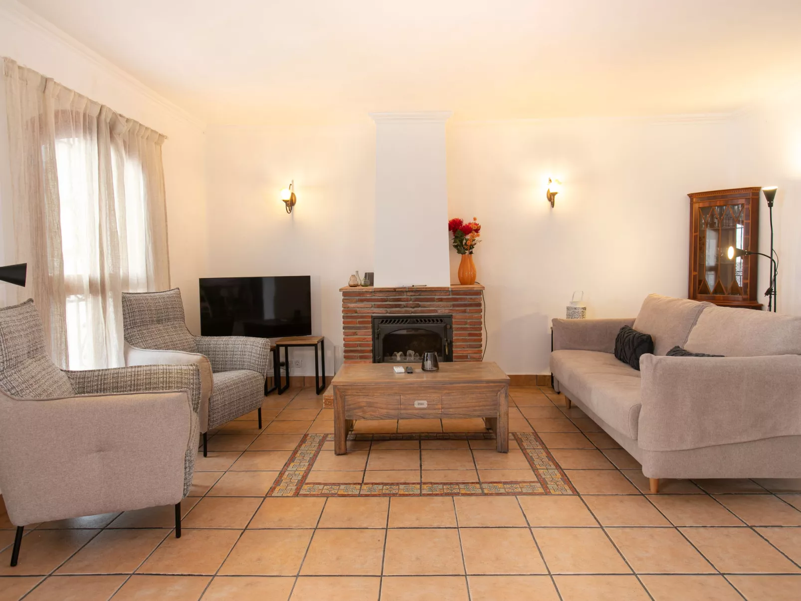 Los Olivos de Capistrano - Drinnen