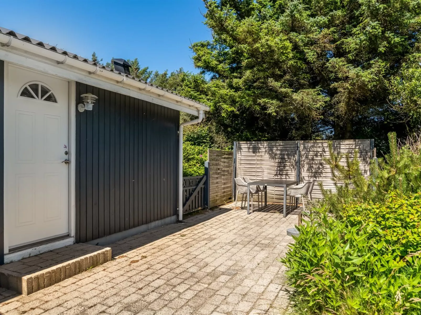 "Vilhelmiina" - 350m from the sea - Draußen