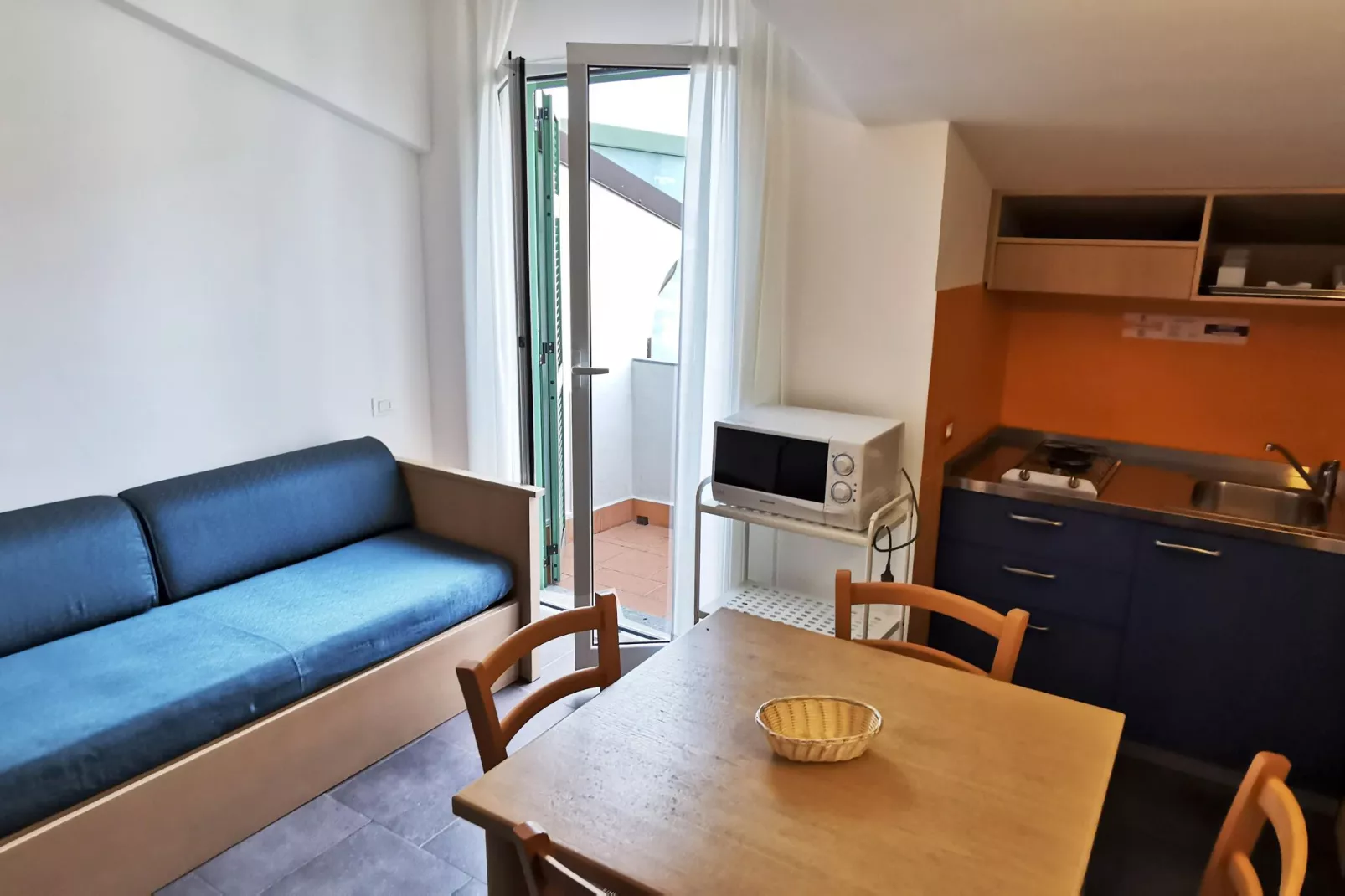 Residence Dei Fiori Pietra Ligure - B4-Living room