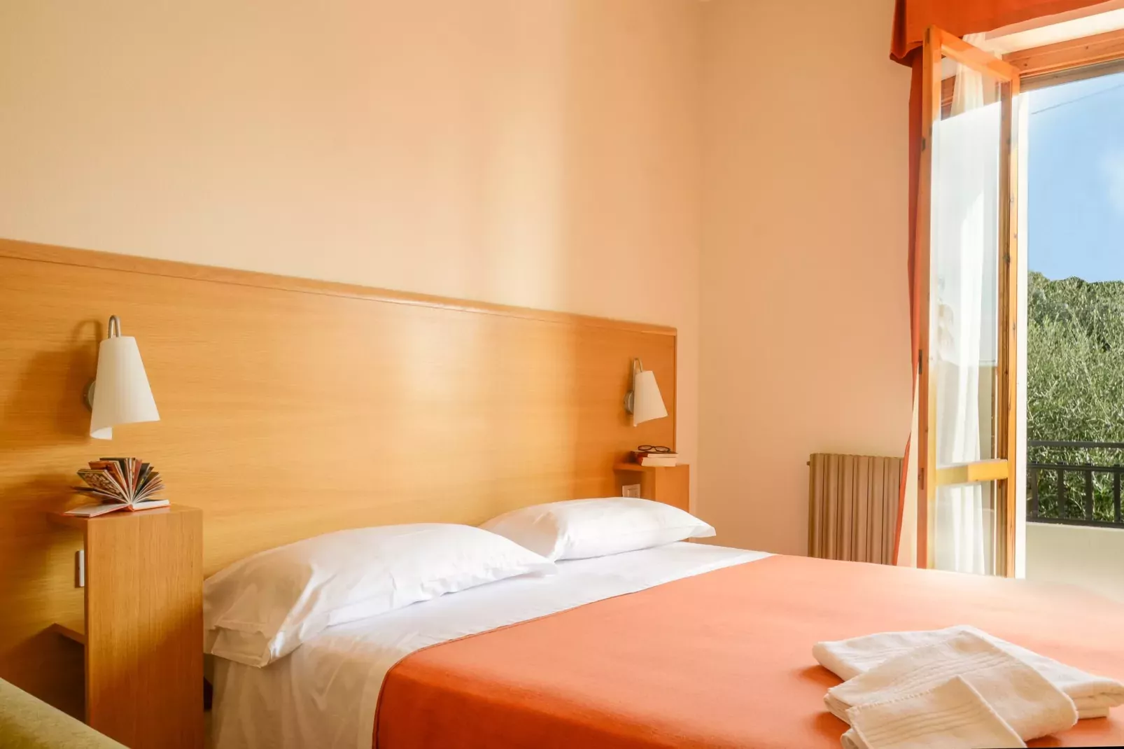 Residence Dei Fiori Pietra Ligure - B6/B6CM-Bedroom