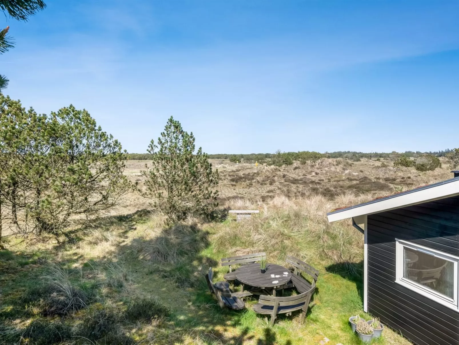 "Abiorn" - 2.5km from the sea - Outside