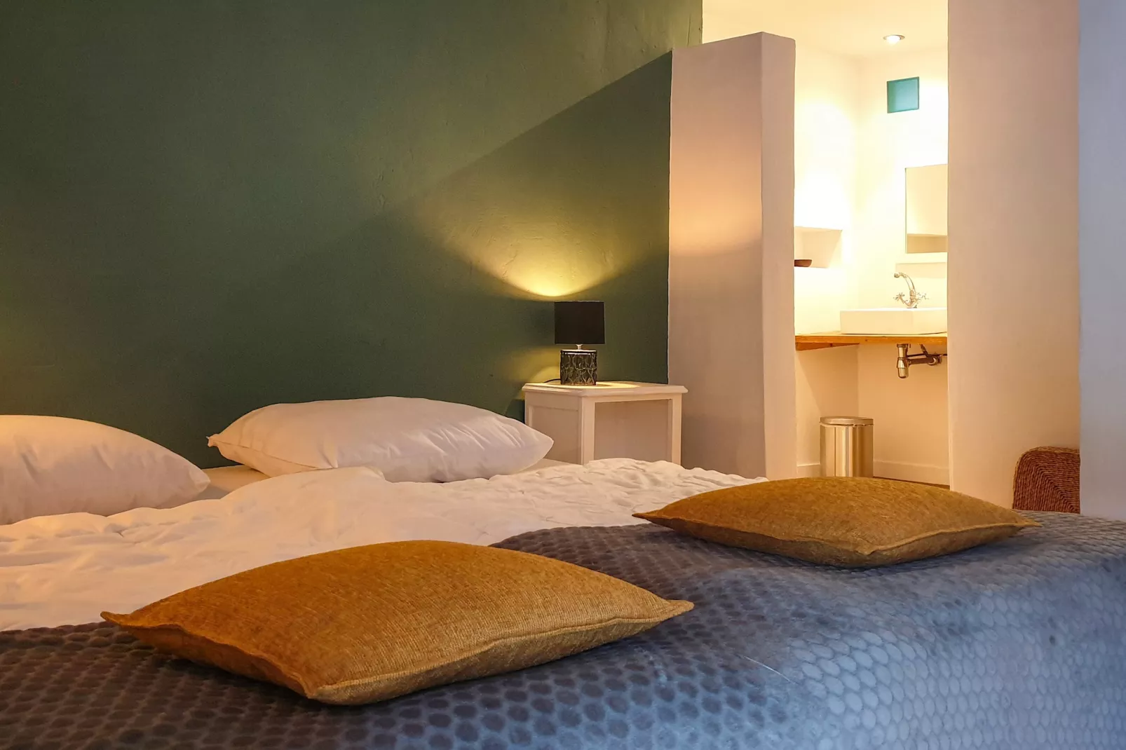 Au Foyer - Schlafzimmer