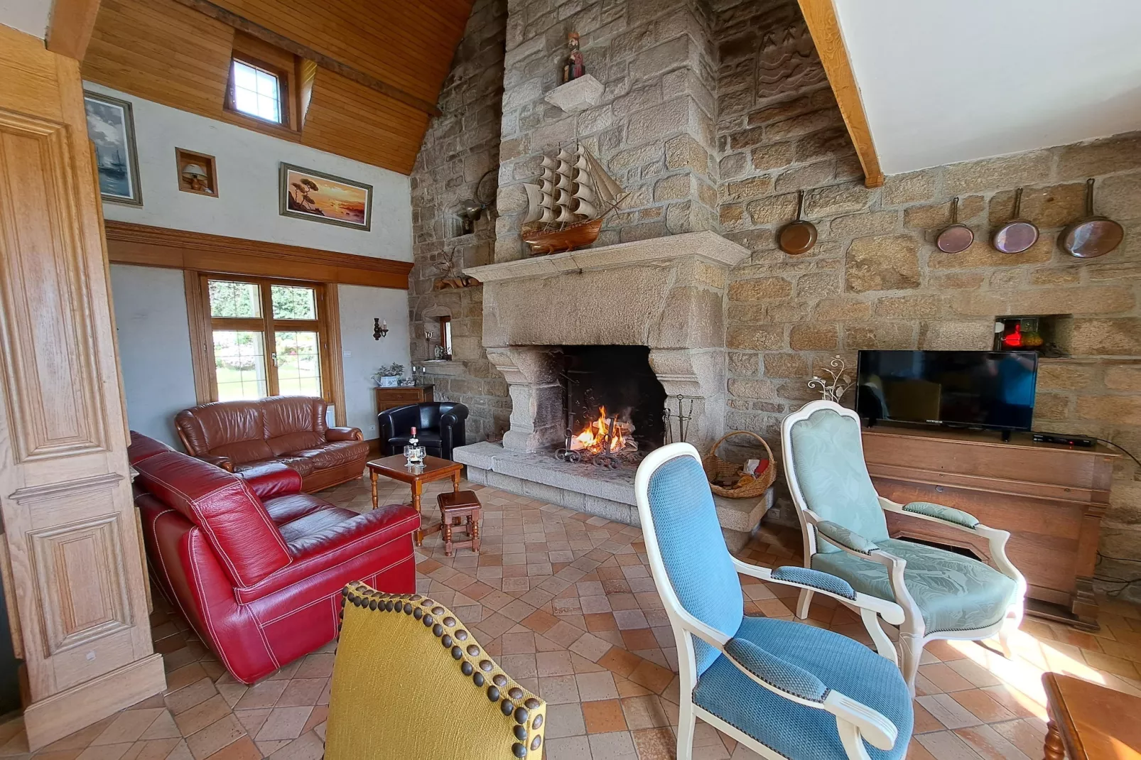 Granitsteinhaus in St Pol-de-Léon - Living room