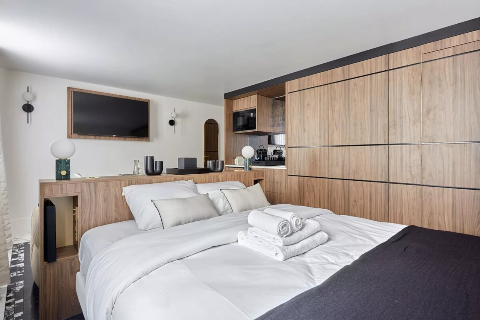 PELICAN 9 NEW - Untagged