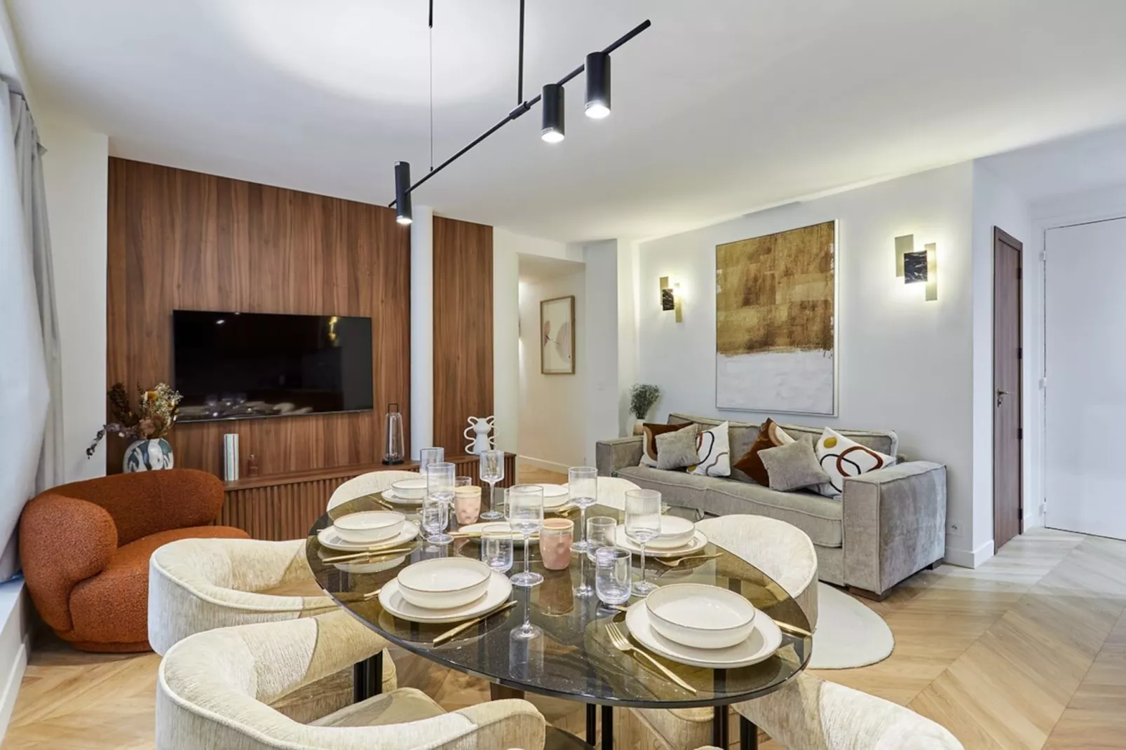 ECURIES 1 NEW - Untagged