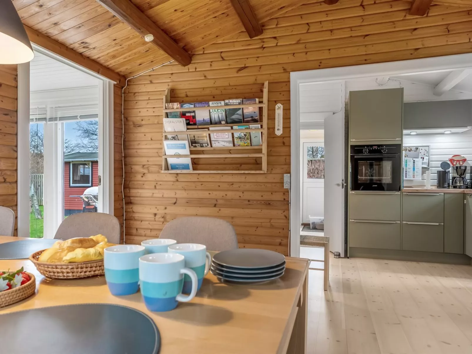 "Aarno" - 700m from the sea - Inside