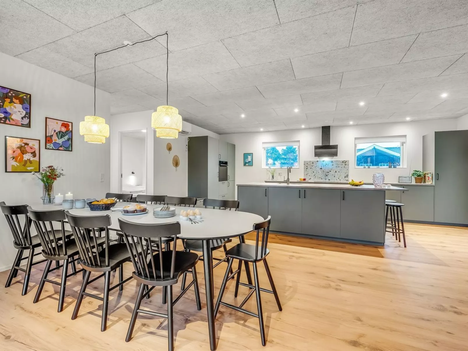 "Helina" - 250m to the fjord - Drinnen